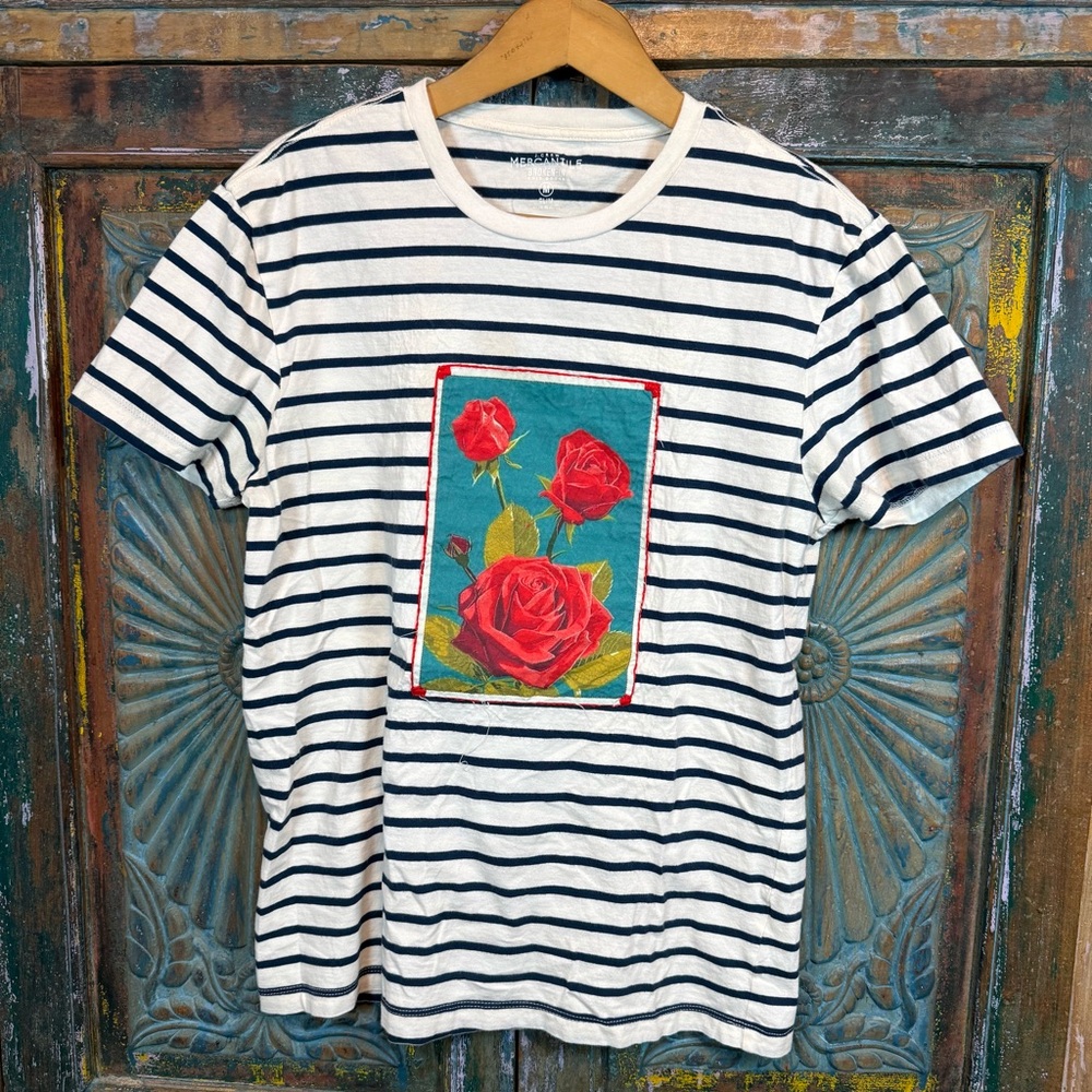 Vintage floral appliqué T-shirt upcycled dopamine dressing